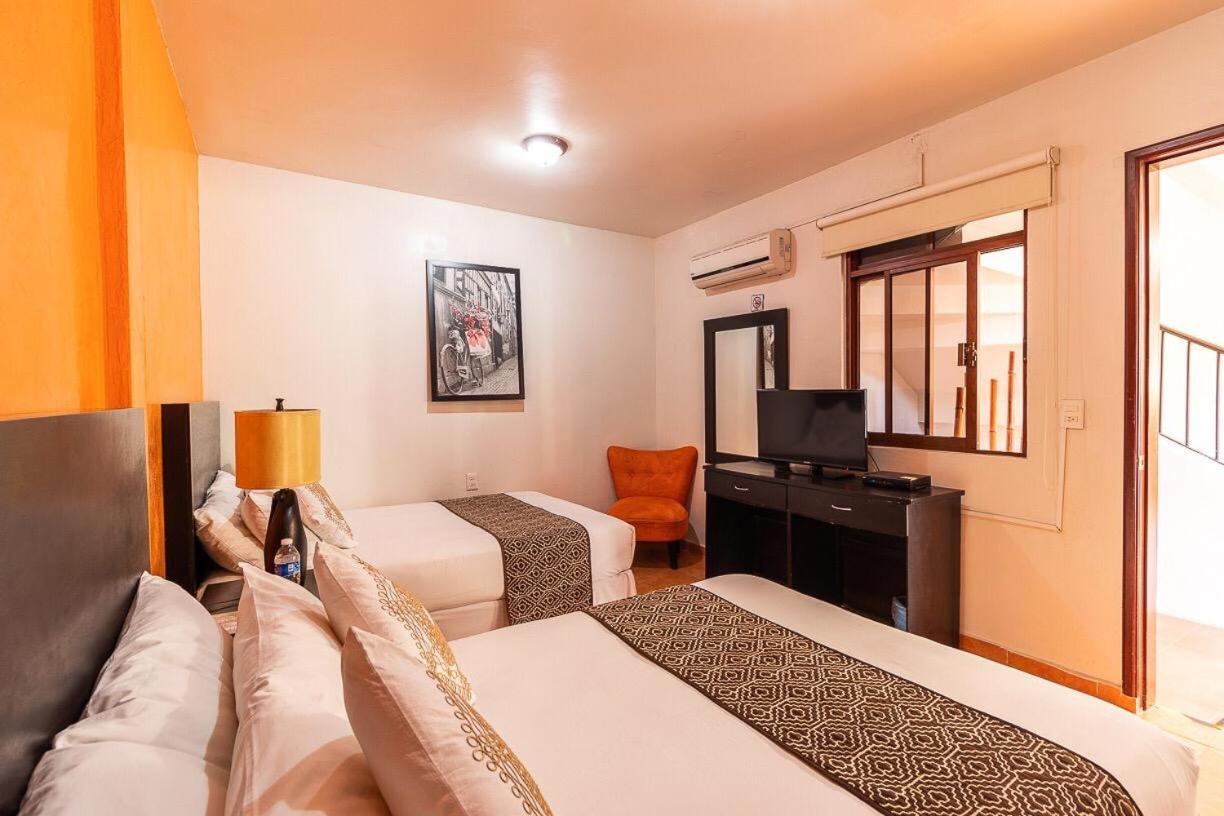 Hotel Dona Juana Тлакотаплан Екстериор снимка