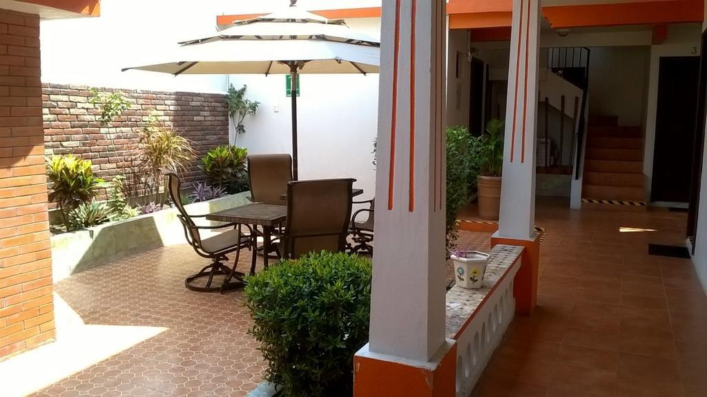 Hotel Dona Juana Тлакотаплан Екстериор снимка